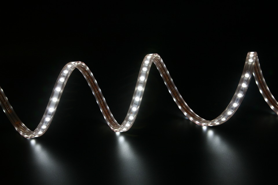 Bliv oplyst af LED strips i den mørke tid